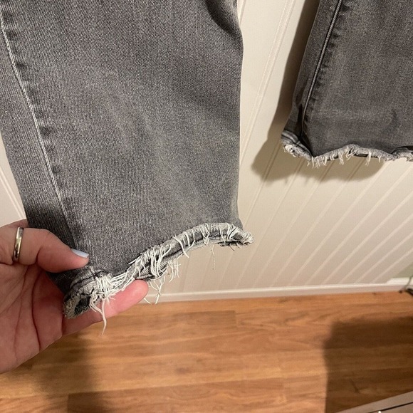 KanCan Grey Rainn Ultra High Rise Flare Jeans Button Fly Size 31 - Picture 4 of 8